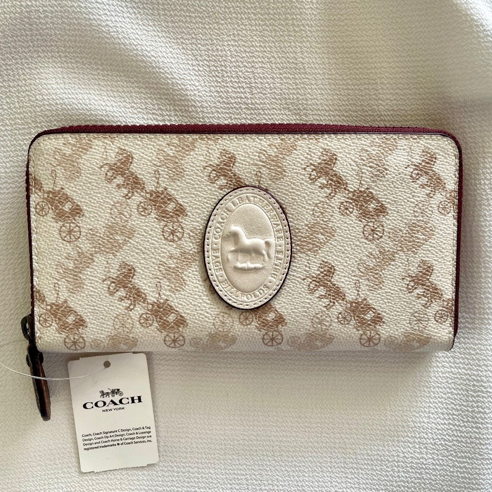 Coach Wallet With Horse and Carriage Print